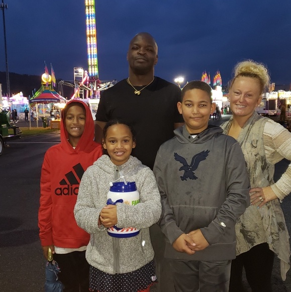 ❤Meet me and my family ❤ - Picture 3 of 8